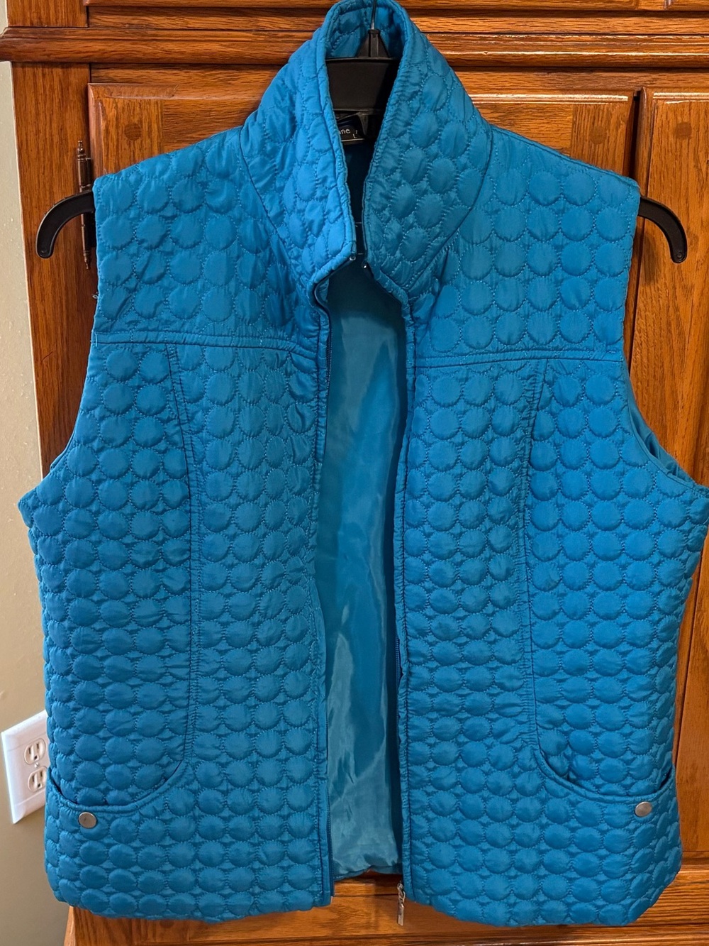 Jane Ashley Quilted Zip Front Vest